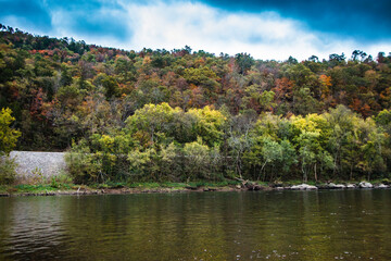 Fototapeta premium White River in Fall Colors