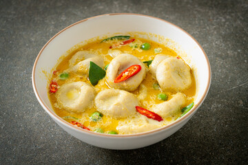 Green curry soup with Fish ball
