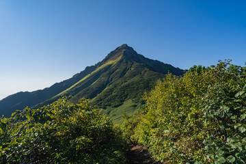 日本最北の百名山 登山 (日本 - 北海道 - 利尻岳)
