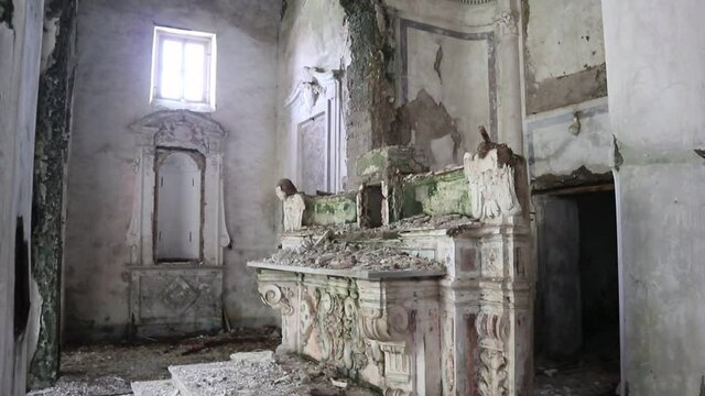 Carpineto di Lancusi &ndash; Panoramica del transetto della chiesa diroccata di San Giovanni Battista