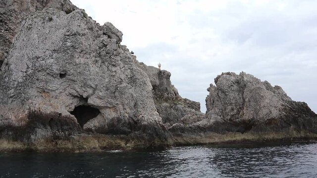 Isole Tremiti - Panoramica di Cala del Bue Marino dalla barca