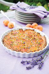 Aprikosen-Lavendel-Quiche