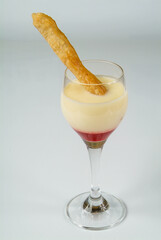 Sopa de chocolate blanco