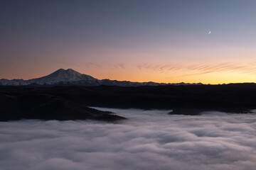 Fototapeta na wymiar Good Night Elbrus