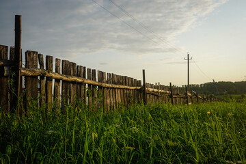 Obraz premium Old fence in a Russian village