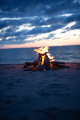 ビーチと焚き火