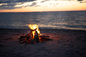 ビーチと焚き火