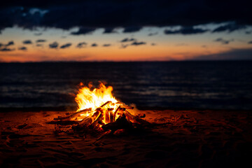 ビーチと焚き火