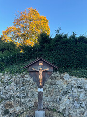 Wooden cross in Holset