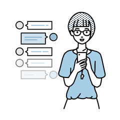 立ってスマートフォンで楽しくチャットで会話する教師の女性