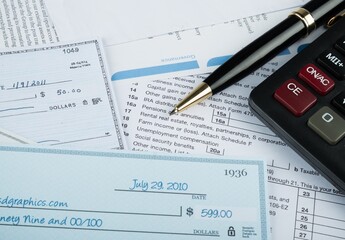 Obraz premium Tax Form 1040 with a pencil, Filing Documents