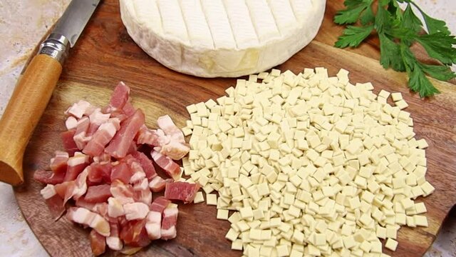 croziflette au reblochon sur une table