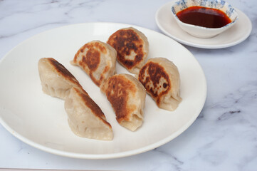 pot stickers dumplings
