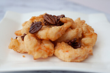 honey pecan prawns