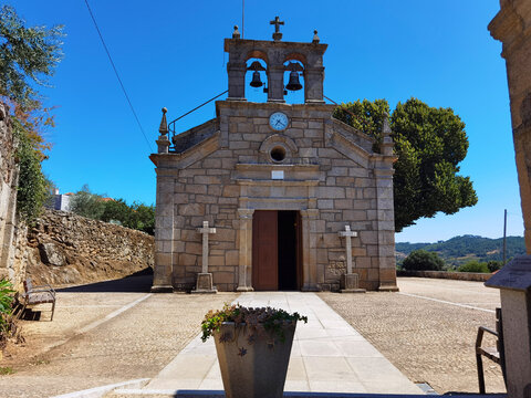 Igreja paroquial de Parambos no concelho de Carrazeda de Ansi&atilde;es