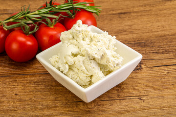 Soft cream cheese with herbs