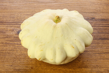 Raw round vegetable - zucchini patosson