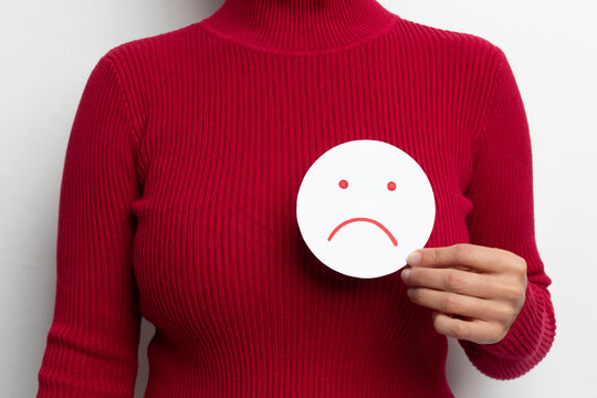 The concept of pain in the chest, in the heart, in a woman. Mammary cancer.