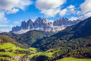 Fototapeta premium Dolomites on a sunny autumn day