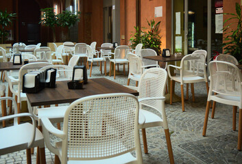 tables and chairs dining restarutant