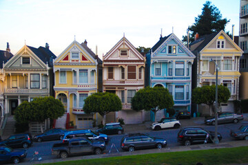 Fototapeta na wymiar beautiful and colorful houses in san francisco sitting side by side