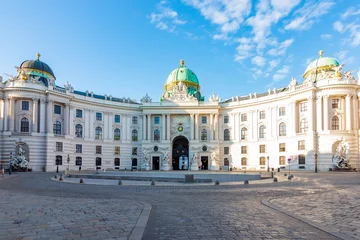 Foto op Plexiglas Hofburg palace on St. Michael square (Michaelerplatz) in Vienna, Austria © Mistervlad