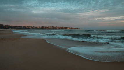 Playa vacía en una tarde de invierno