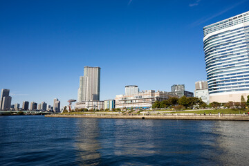 Naklejka premium 東京ベイエリア 豊洲、晴海運河の風景