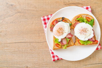 whole wheat bread toasted with vegetable, bacon and egg