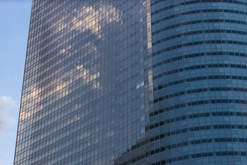 東京の大規模なビル