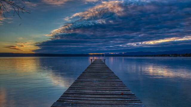 Sonnenaufgang Seeseiten Starnberger See