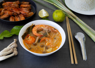 Tom Yum Goong, Thai spicy and sour soup with shrimps