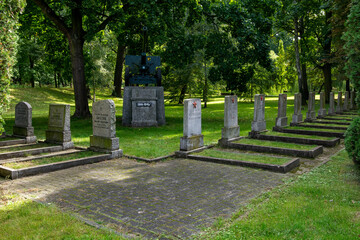 cmentarz żołnierzy armii czerwonej w Kaliszu  - obrazy, fototapety, plakaty