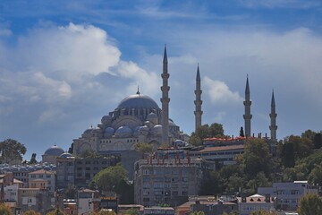Obraz premium Istanbul - Turkey 04 October 2021 Suleymaniye mosque view in Fatih district