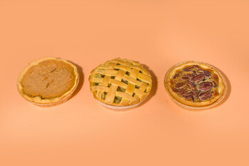 Set variety fall seasonal pies