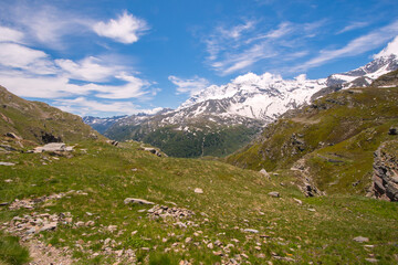 Fototapeta na wymiar landscape mountain between Ceresole Reale and the Nivolet hill around serrù lake, Agnel lake, Nivolet lake in Piedmont in Italy