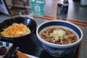 そば、ただ啜るのみ