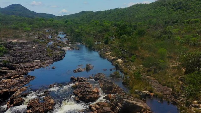 As corredeiras do parque da chapada dos veadeiros em Goias
