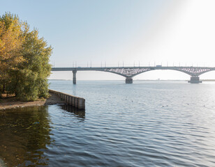 Obraz premium Bridge over the Volga in Saratov