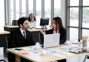 Business woman talking about work plans. Working in today's era is difficult. Because there are many competitors. Market competitors are strong. Must plan the work well. In order for the business.