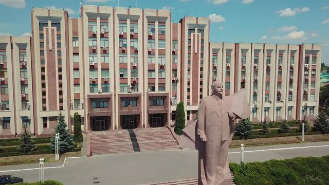 Pridnestrovie Tiraspol - Lenin Monument FPV Flights Drone