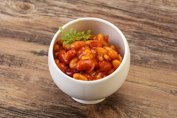 Baked kidney in tomato sauce