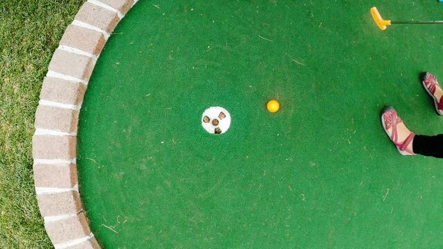 Putt Mini Golf