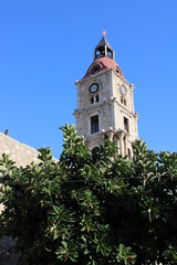 Fototapeta na wymiar Kirchturm in Rhodos Stadt