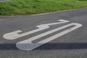 Straße mit 30 km pro Stunde Höchstgeschwindigkeit