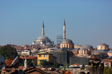 Fototapeta na wymiar istanbul mosques and houses together