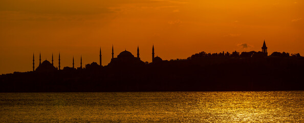 Obraz premium Sunset in the Maiden Tower ,Panaromic photo, great colors in istanbul , Uskudar-Salacak- Turkey