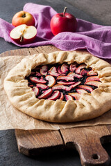 Lenten galette with apples and elder berries