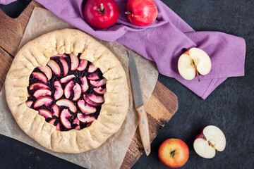 Lenten galette with apples and elder berries