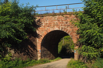 Stary kolejowy most z arką na Dolnym Śląsku, Polska